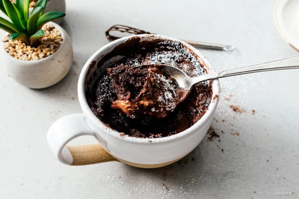 Best Chocolate Mug Cake: A Deliciously Divine Single-Serving Sensation in Minutes