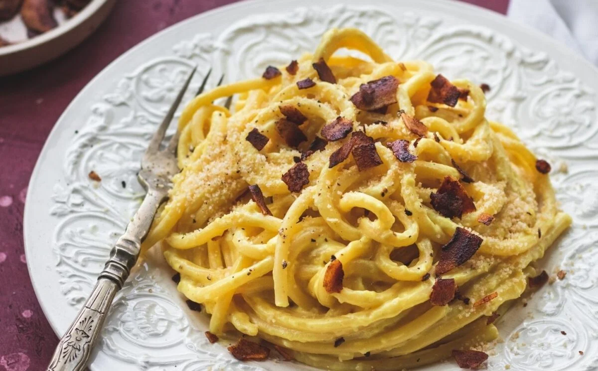 How to Make This Creamy Carbonara with Coconut Bacon: A Vegan Twist on the Classic Italian Dish