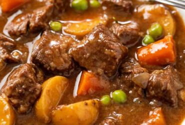 Slow Cooker Beef Stew Recipe: Perfect Comfort Meal for Fall and Winter