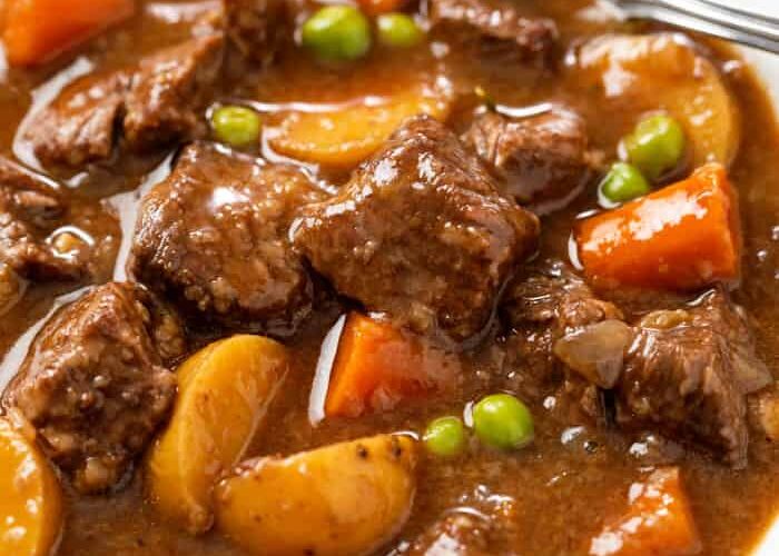 Slow Cooker Beef Stew Recipe: Perfect Comfort Meal for Fall and Winter