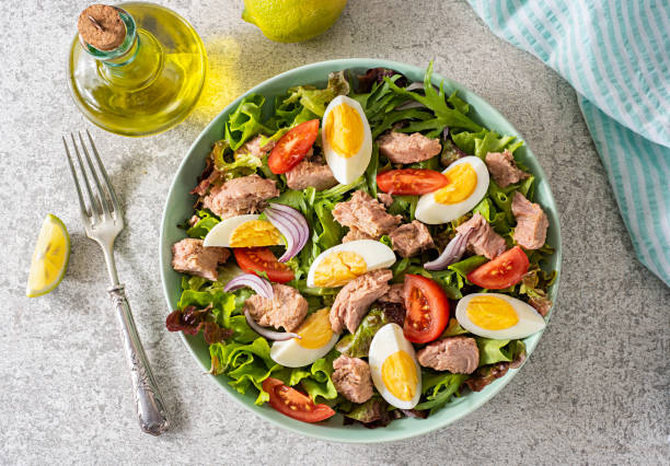 Green Salad with Eggs: A Tasty and Nutritious Summer Delight