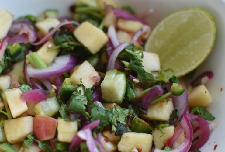 Apple, Cucumber, and Green Pepper Salad with Cilantro: A Fresh, Flavorful Delight