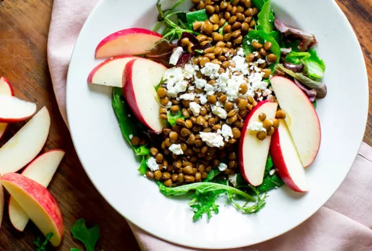 Mixed Greens with Lentils & Sliced Apple Salad